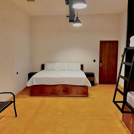 Caleta Hostel Rooftop & Pool Cancun Exterior photo