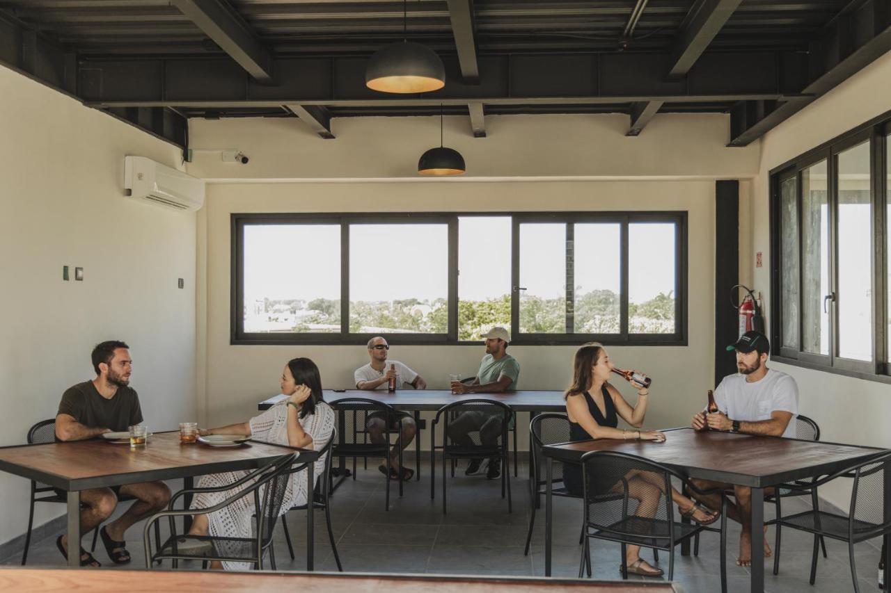 Caleta Hostel Rooftop & Pool Cancun Exterior photo