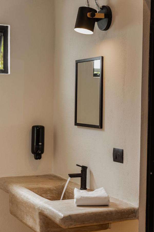Caleta Hostel Rooftop & Pool Cancun Exterior photo