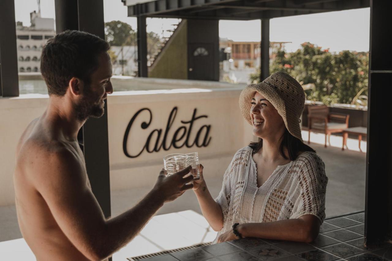 Caleta Hostel Rooftop & Pool Cancun Exterior photo